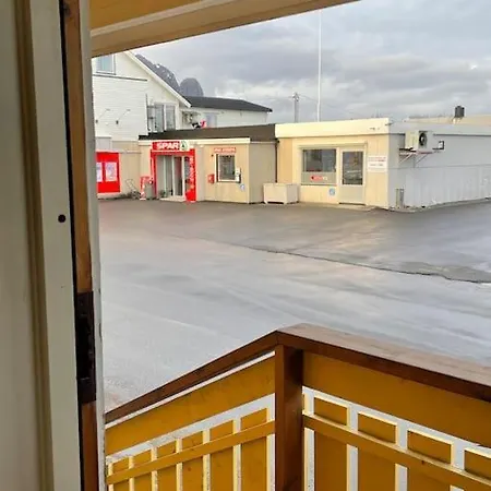 Leilighet Sentralt I Med Sjoutsikt Svolvær